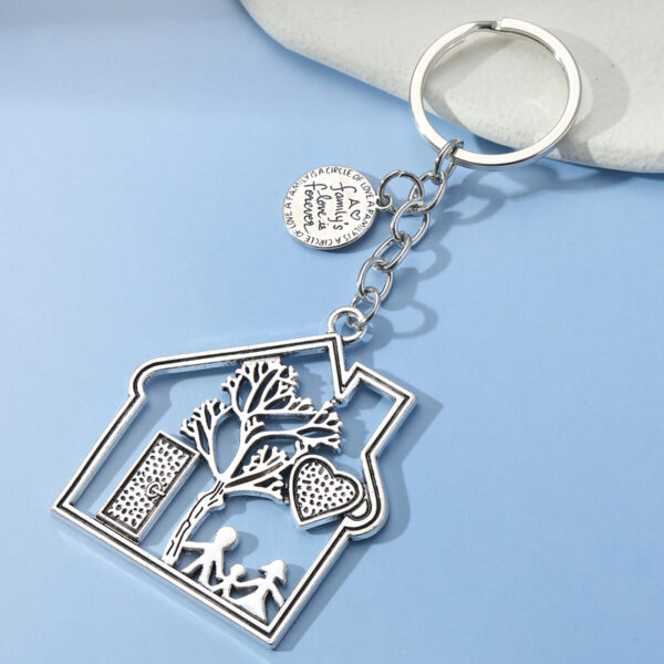 Wholesale Modern Minimalist House Shape Alloy Keychain Pendant with Figurine and Tree Decorative Gift for Couples