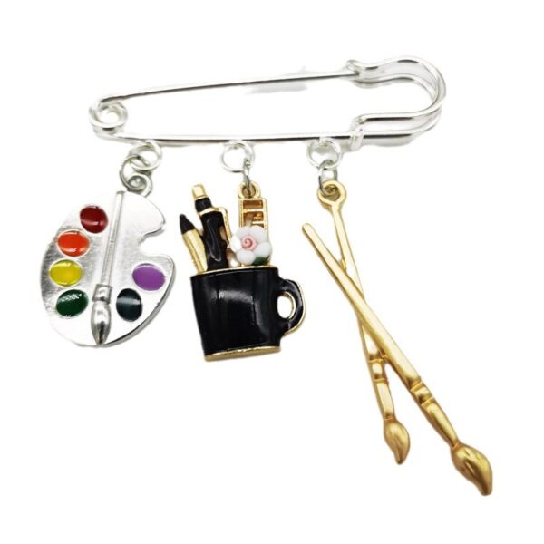 Wholesale Zinc Alloy Artist Palette Brooch Pin Stylish Jewelry Accessory for Art Lovers