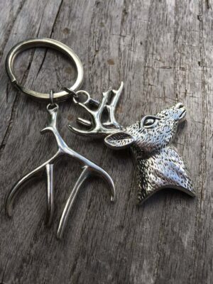 oly-6de2683fac1237f349b86a039cd3e7a9 Wholesale Christmas Reindeer Keychain Pendant Fashion Alloy Car Key Accessory DIY Gift