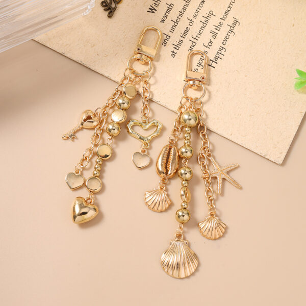 Wholesale Ocean Beach Themed Resin Keychain with Shell and Starfish Beads Boutique Resale Accessory