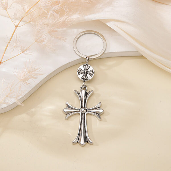Wholesale European Style Cross Keychain Pendant Zinc Alloy Silver Fashion Accessory for Bags and Keys OLY Exclusive