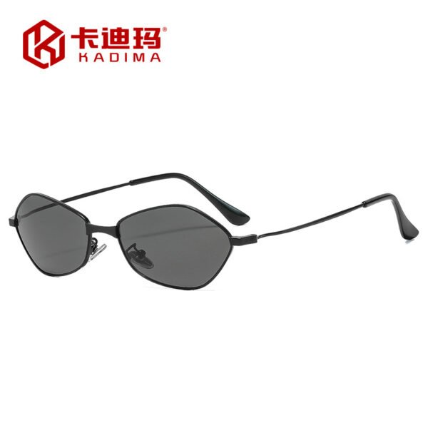Wholesale Metal Square Frame Retro Punk Sunglasses UV400 for Outdoor Sun Protection