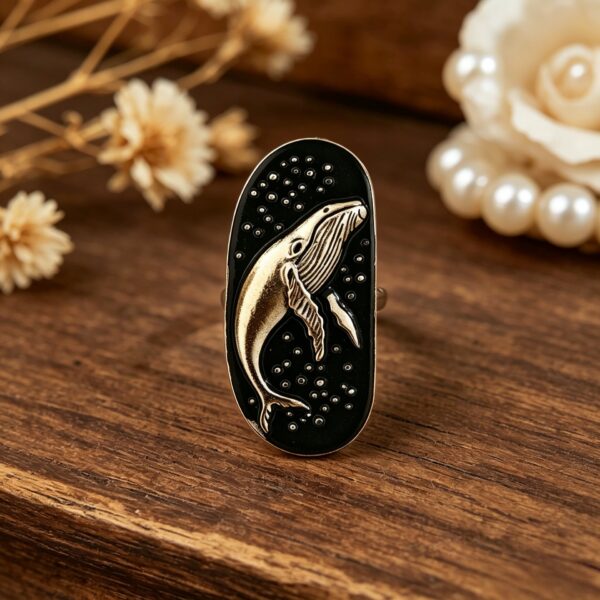 Wholesale Vintage Black Gold Oval Open Ring with Whale Pattern, Alloy Women's Jewelry Accessory