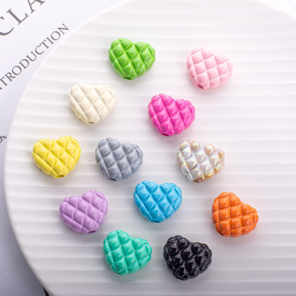 oly-70324e41062ac6947ed86734d113f5db Wholesale Heart Cutout Grid Acrylic Beads Trendy DIY Jewelry Making Kit Fashion Accessory Gift for Resale