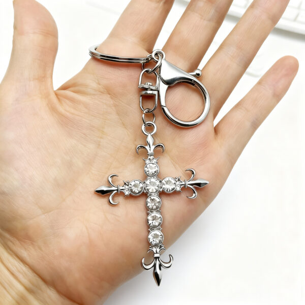 oly-715ec48c27810d1d3849384c41052c8d Wholesale Modern Cross Keychain Stylish Car Key Accessory Bag Charm for Everyday Use