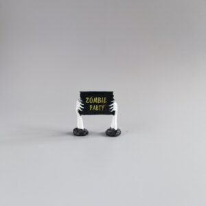 Dark road sign 3.8*3.9cm