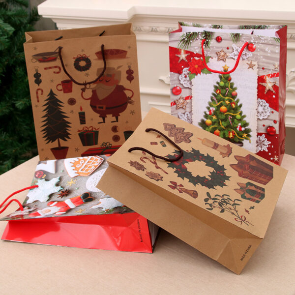 Wholesale Christmas Kraft Paper Gift Bags Medium Size Boutique Resale