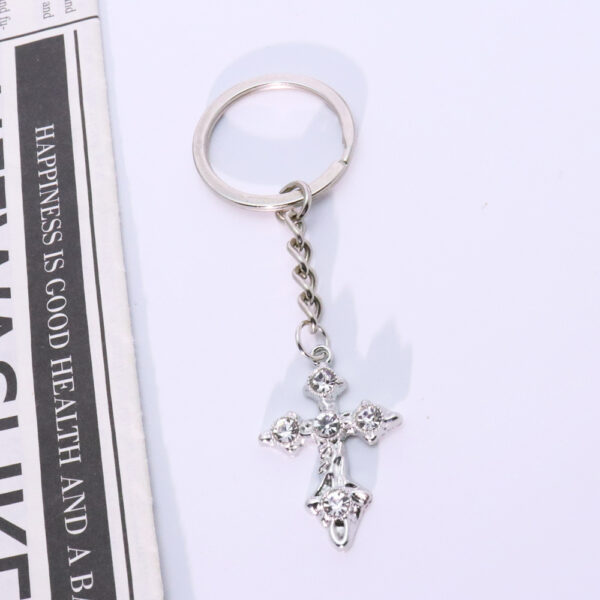 Wholesale Zinc Alloy Gothic Cross Keychain Pendant Vintage Hip Hop Style Jewelry Accessory for Gift