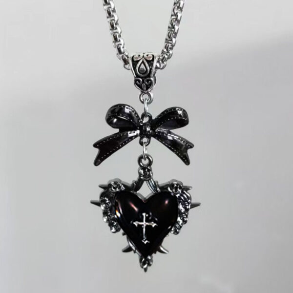 oly-7584175eaff0457c3d2588a149d5d5c1 Wholesale Alloy Red Heart Pendant Necklace Gothic Punk Style Square Chain Jewelry Accessory