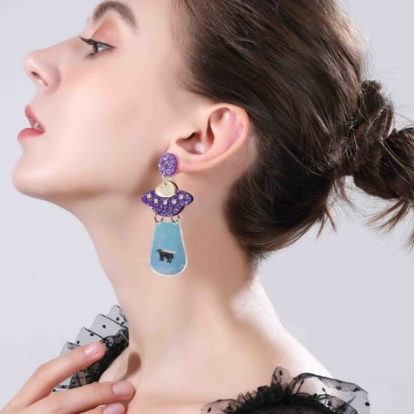 oly-76008f13c65d698d274e91bac8d3bed9 Wholesale Novelty Acrylic Earrings with Cow, Rainbow, UFO Motifs Party Jewelry Accessory