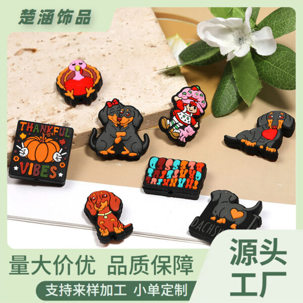 oly-798fe5efa2a6a44394616a27a02199eb Wholesale 3D Silicone Halloween Skull Gnome DIY Phone Chain Charm for Resale
