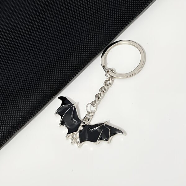 Wholesale Black Zinc Alloy Bat Keychain Halloween Car Key Accessory