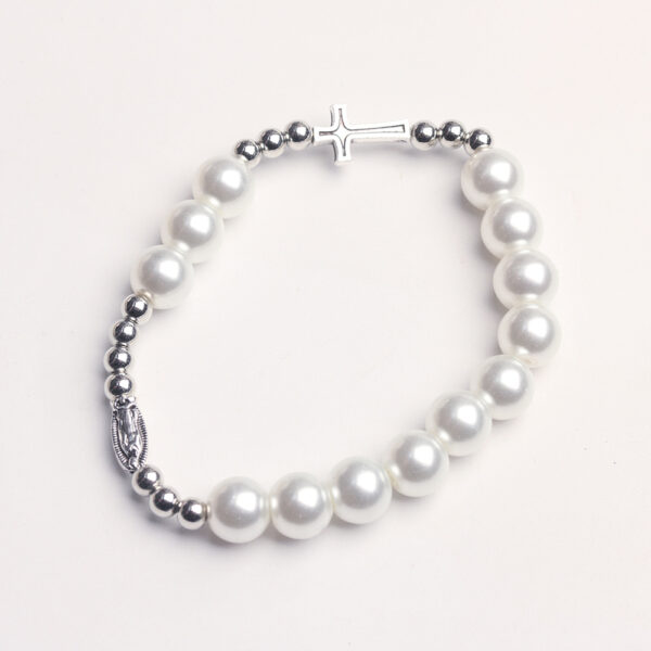 oly-7a234b80a8be6ea0ad504aef651c2da4 Wholesale Glass Pearl Stretch Bracelet Vintage Cross Design 10mm Zinc Alloy Jewelry Accessory for Women