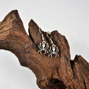 A pair of silver spider pendant ear hooks (fg1667)