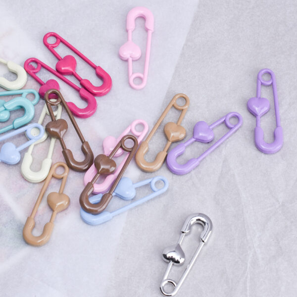 oly-7bece14a341e9e3d8e6840cbd63c77b0 Wholesale Heart Shape Alloy Pin Pendant Colorful Baked Paint DIY Keychain Bag Charm Boutique Resale Accessory