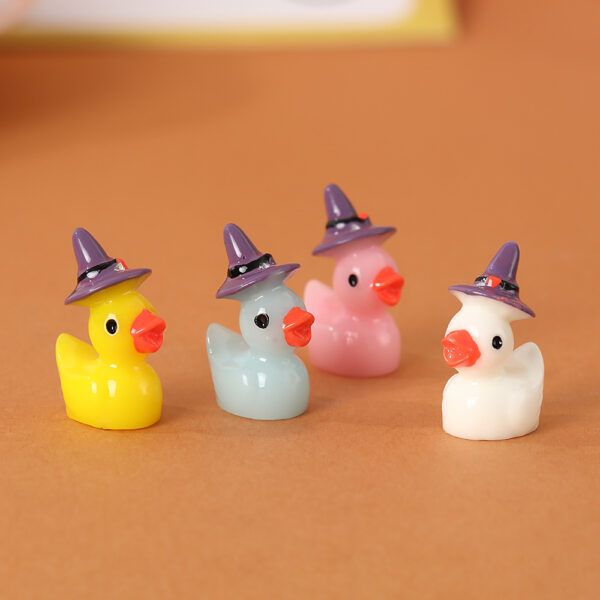 Wholesale Resin Halloween Witch Duck Ornament - Decorative Figurine for Gift and Home Decor