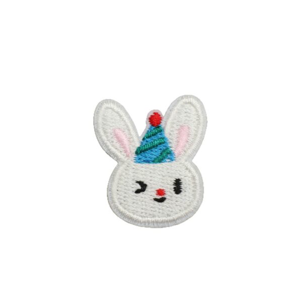 oly-7c25289ef35ecad21e7e4a32aba4bfc3 Wholesale Polyester Thread Iron-on Embroidered Patch, Stylish Craft Supply for Clothing DIY & Gift