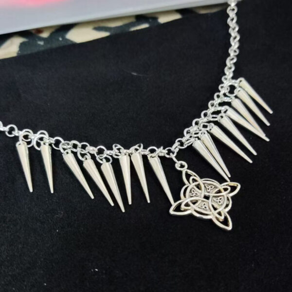 Wholesale Punk Star Pendant Necklace Silver Zinc Alloy Spiked Fringe Choker Trendy Jewelry Accessory for Casual or Gift Use