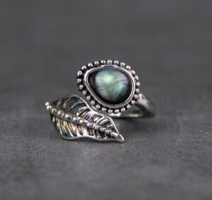 Wholesale Vintage Leaf Ring Adjustable Silver Alloy Ring Fashion Accessory Boutique Resale