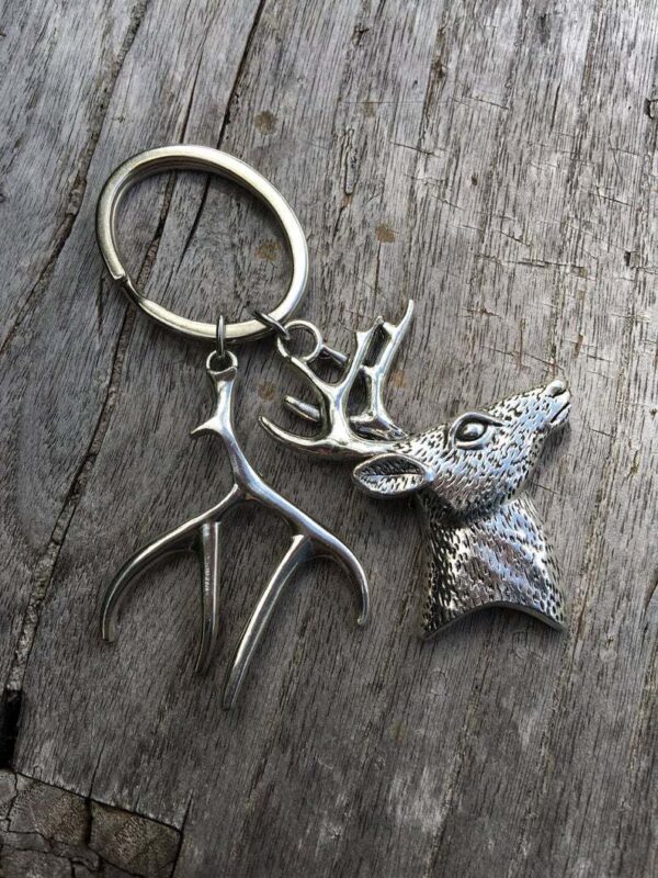 oly-801993f2582de822becaac772f5ef594 Wholesale Christmas Reindeer Keychain Pendant Fashion Alloy Car Key Accessory DIY Gift