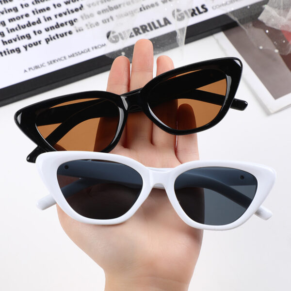 Wholesale Black Cat Eye Sunglasses for Women UV400 Fashion Accessory Gift