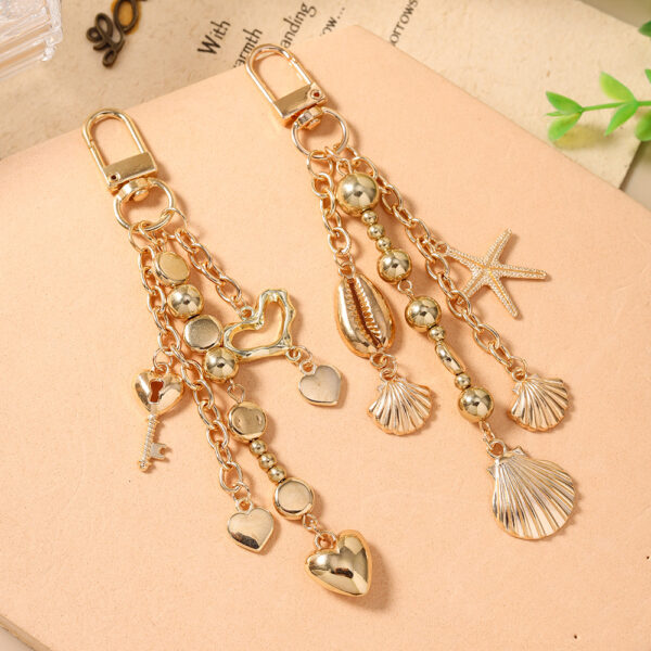 Wholesale Ocean Beach Themed Resin Keychain with Shell and Starfish Beads Boutique Resale Accessory
