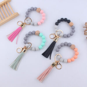 oly-853a094c0d0329b33523266c76a77451 Wholesale Leopard Print Silicone Wrist Keychain Fashion Accessory DIY Beaded Key Ring Gift
