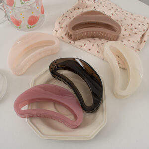 oly-85c5e2d324c26d6b6a6e7a18d77401f2 Wholesale Crescent Moon Hair Clip Stylish Fashion Accessory for Everyday Styling Boutique Resale