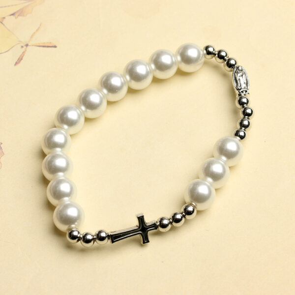 oly-867fafc08254b4f3e68e01da37a5e46a Wholesale Glass Pearl Stretch Bracelet Vintage Cross Design 10mm Zinc Alloy Jewelry Accessory for Women