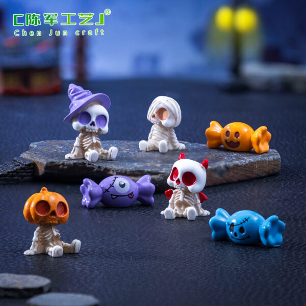 Wholesale Halloween Cartoon Mummy Skeleton Resin Figurine Desktop Car Decoration