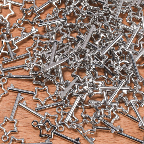 Wholesale Alloy White Gold Tone Five Pointed Star Key Pendant DIY Jewelry Accessory for Party Resale