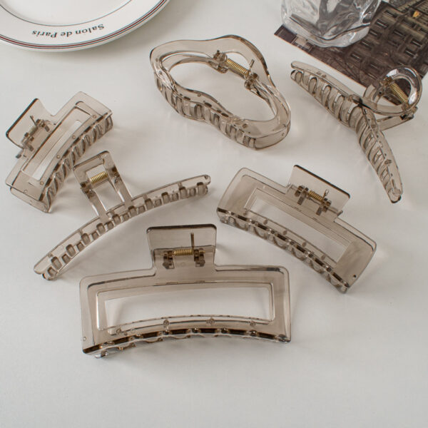 oly-8946d437209e4fd9fc1a703c5993f96e Wholesale Large Translucent Gray Hair Claw Clip for Thick Hair Plastic Handmade Hair Accessory