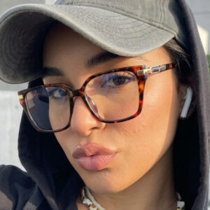 oly-89db80e21ffb7793bf5d2d2a79e1282c Wholesale Casual Square Frame Anti Blue Light Flat Glasses Fashion Accessory for Everyday and Gift Use