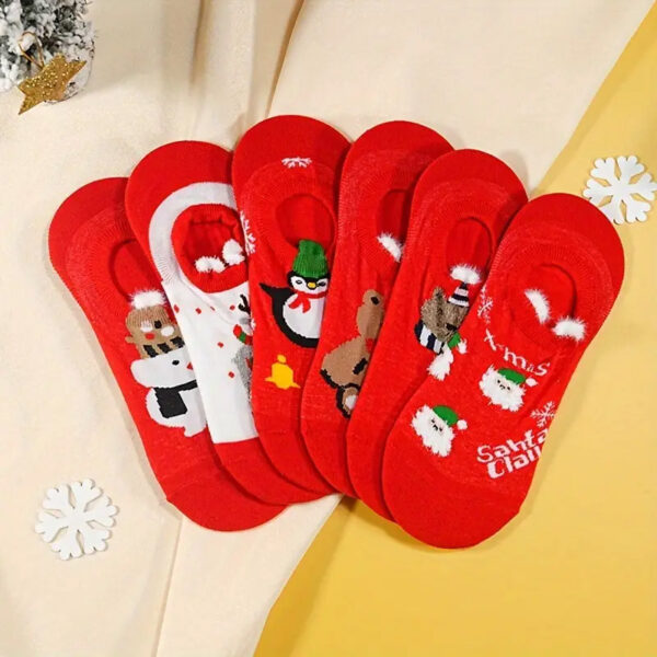 Wholesale Modern Cartoon Christmas Socks Polyester Color Block Short Tube Everyday Socks