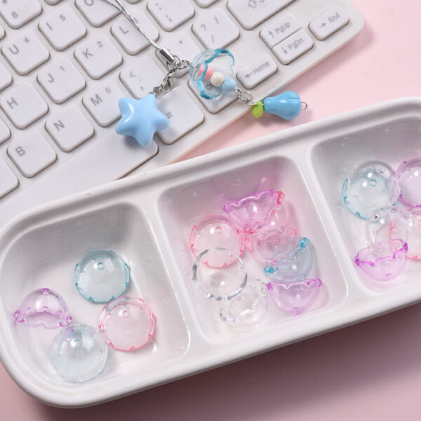 oly-8bfe4f9d673acc07a042f7110056b646 Wholesale Dreamy Spring Jellyfish Light Luxury Acrylic Beaded DIY Car Keychain Bag Charm