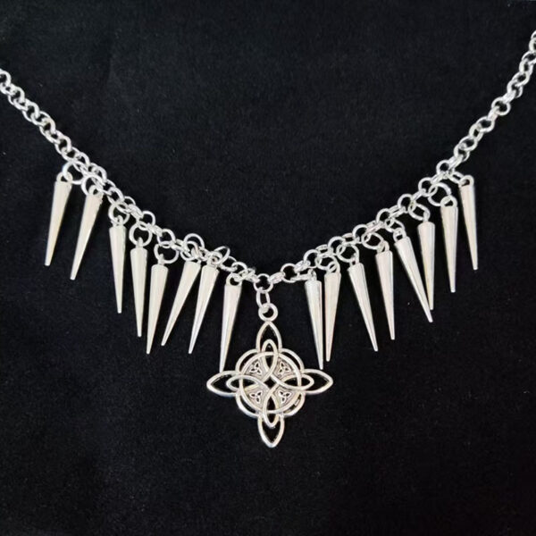 Wholesale Punk Star Pendant Necklace Silver Zinc Alloy Spiked Fringe Choker Trendy Jewelry Accessory for Casual or Gift Use