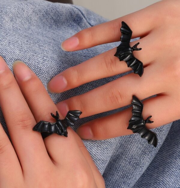 oly-8cc549f7e3ca1148ccba5185a1b7ab1e Wholesale Gothic Bat Ring Halloween Festival Jewelry Accessory for Boutique Resale