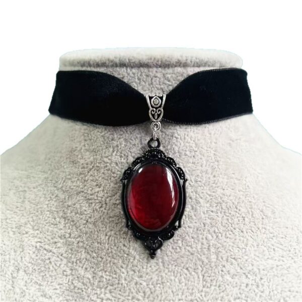 oly-8cccfc3b78cd23576832b18efccd83fb Wholesale Red Velvet Vintage Pendant Necklace Gothic Gothic Jewelry Fashion Accessory Gift