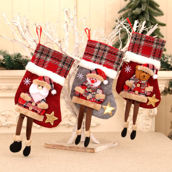 oly-8db73d9c5daa22e9152bb008a4a19bed Wholesale Non Woven Fabric Christmas Plaid Stocking Candy Bag Gift Bag Home Decor