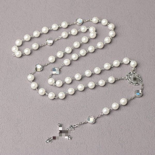 oly-8dd69e3ca542091ed93b302eb095ec0c Wholesale White Glass Beaded Cross Rosary Necklace with Pattern Fashion Accessory Gift