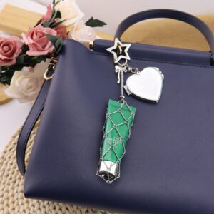 Star style + accessories + heart mirror