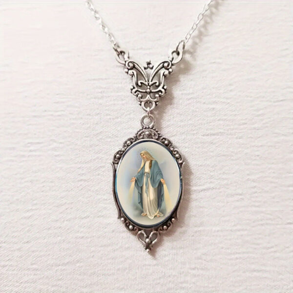 Wholesale Fashion Glass Pendant Necklace with Bamboo Chain Trendy Jewelry Accessory for Everyday Wear
