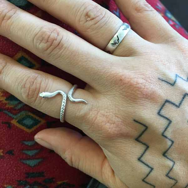 oly-9090a553ed0afd8aa3b43cde1788bac6 Wholesale European American Fashion Snake Open Ring Metal Alloy Boutique Fashion Accessory