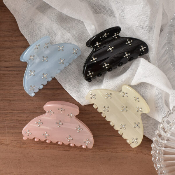 oly-916a92f3847d20a782a45a6d459d06b6 Wholesale Star Rhinestone Metal Hair Clip Chic Hair Accessory for Everyday Styling