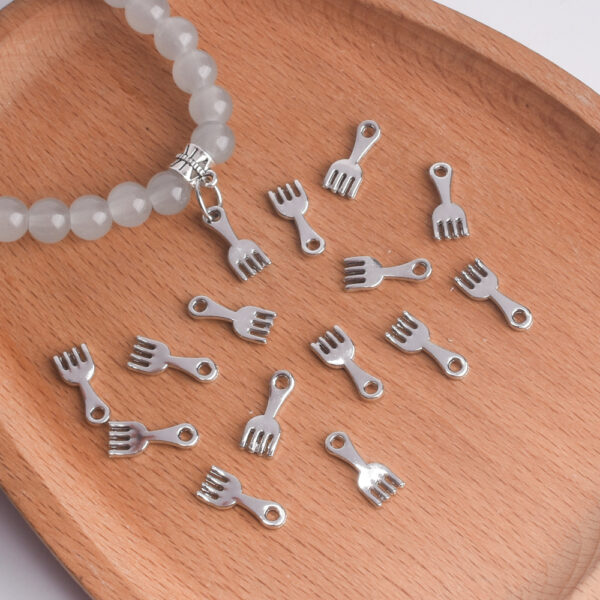 oly-919276a3ed78af9686617f1eb2ca1e4f Wholesale Trendy Spoon Alloy Pendant DIY Jewelry Accessory for Phone Charms Bracelets