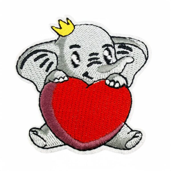 Wholesale Cute Animal Embroidery Patches with Heart Motifs 8 Pack Decorative Iron On Badges for Clothing and Craft Supply