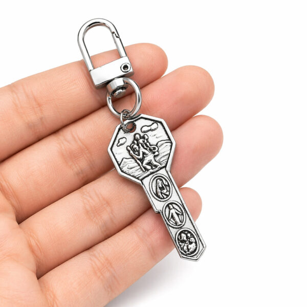 Wholesale Zinc Alloy Silver St. Christopher Key Pendant Car Keychain Accessory