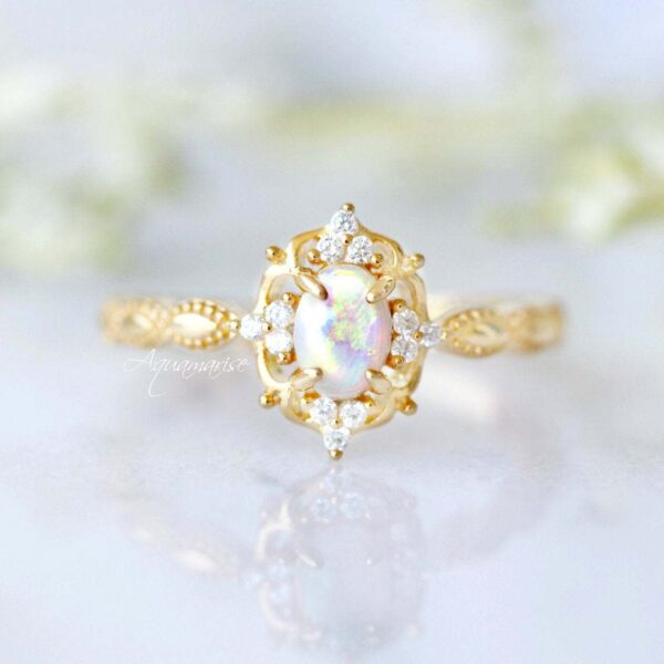 Wholesale Women's Vintage Opal Ring 14K Gold Plated Carved Hollow Geometric Design Engagement Gift Fashion Accessory