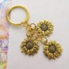 Wholesale Pastoral Style Sunflower Tassel Keychain, Alloy Keychain Pendant, Fashion Accessory for Gifts