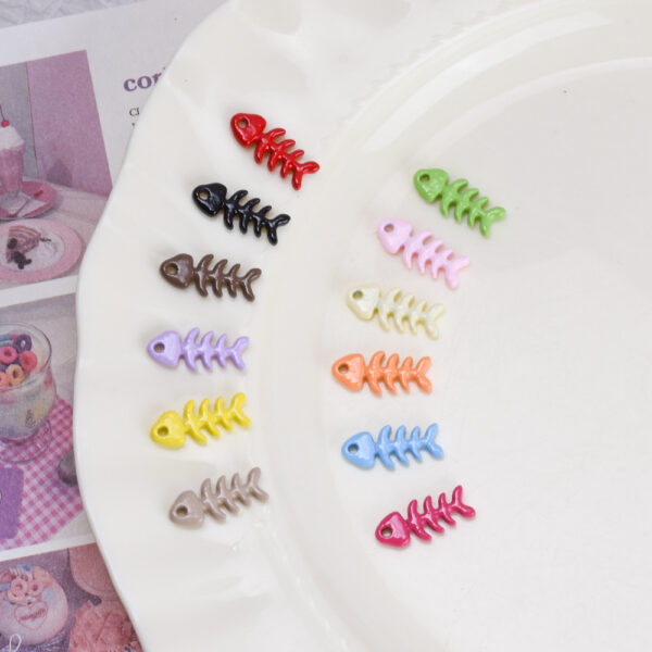 Wholesale Colorful Spray Paint Fish Bone Pendant DIY Charm for Jewelry Making Fashion Accessory